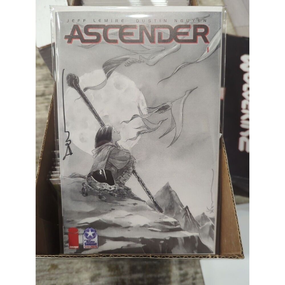 ASCENDER #1 DIAMOND‎ RETAILER SUMMIT VARIANT - SIGNED BY DUSTIN NGUYEN - IMAGE